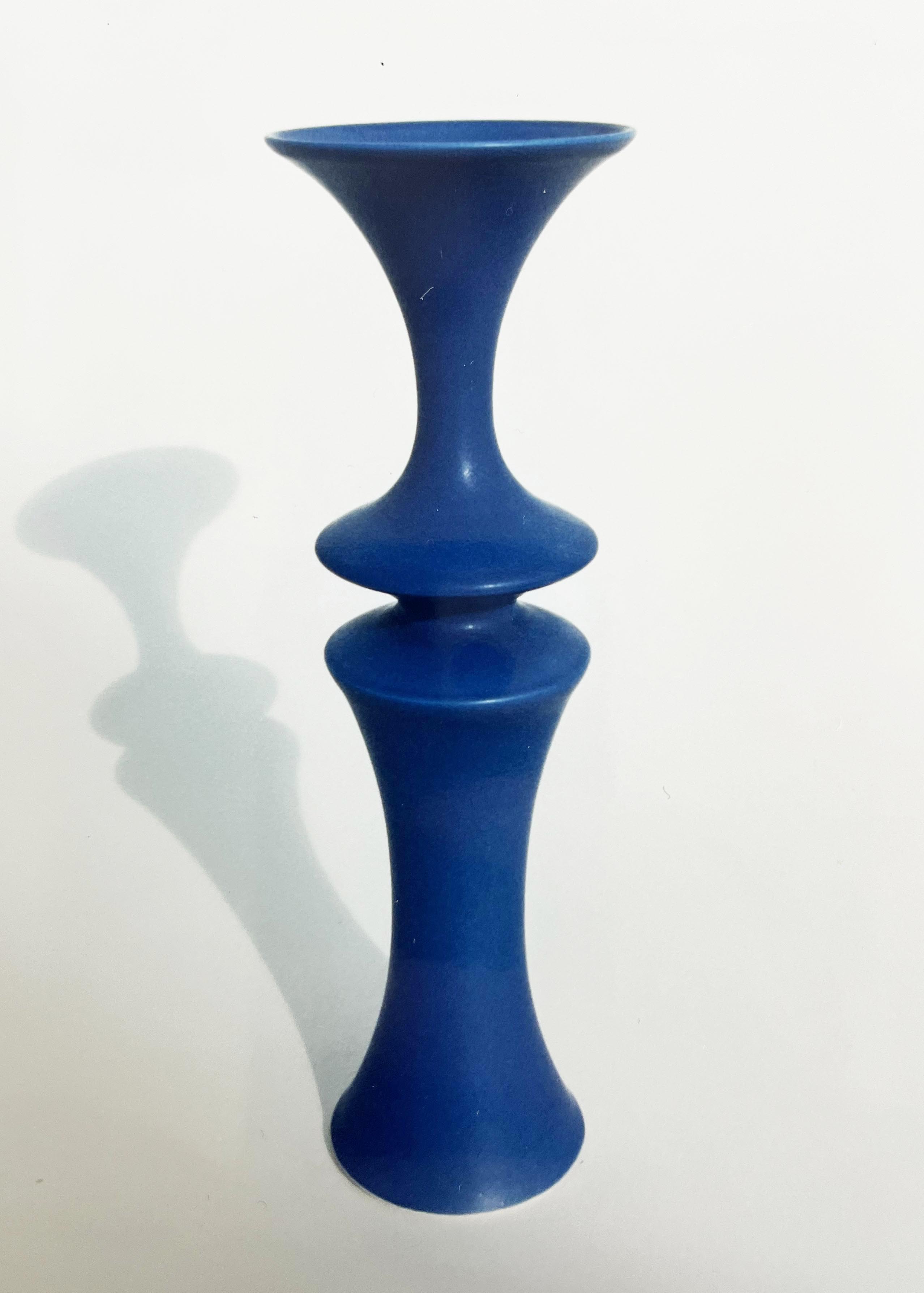 cobalt vase 23